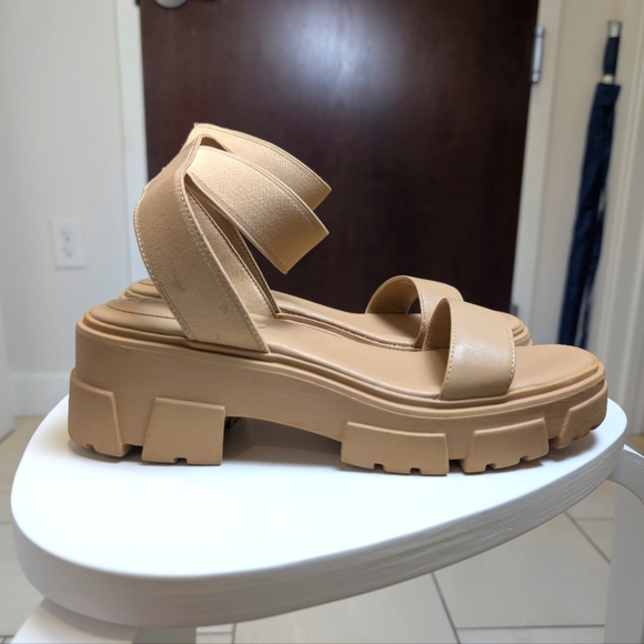Tan Ankle Strap Platform Sandals Size 7.5 - Picture 1 of 9